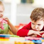 اتیسم چیست و شناخت علایم این اختلال در کودکان